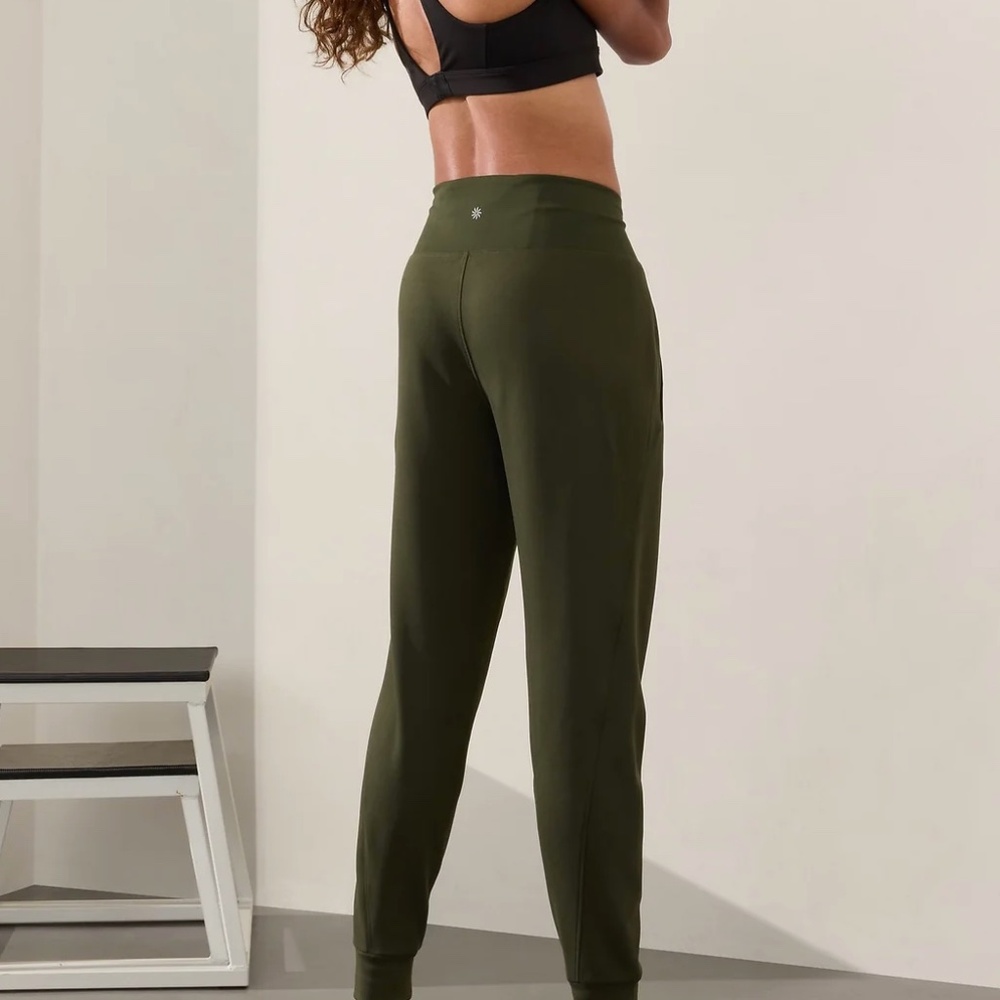 Athleta Unstoppable Fleece Lined High Rise Jogger Aspen Olive S Tall - Picture 3 of 6